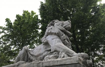 lion on taft bridge